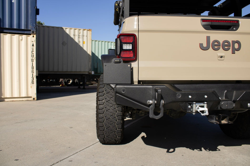Smittybuilt XRC Gen3 Rear Winch Bumper with Hitch for 2020+ Jeep Gladiator JT - Recon Recovery
