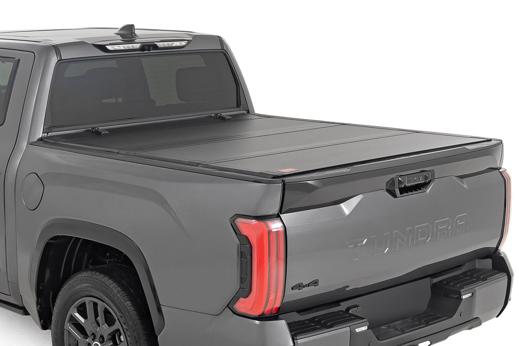 Rough Country Low Profile Tri Fold Aluminum Tonneau Cover for 2022 - 2024 Toyota Tundra (5' 7" Bed) - Recon Recovery