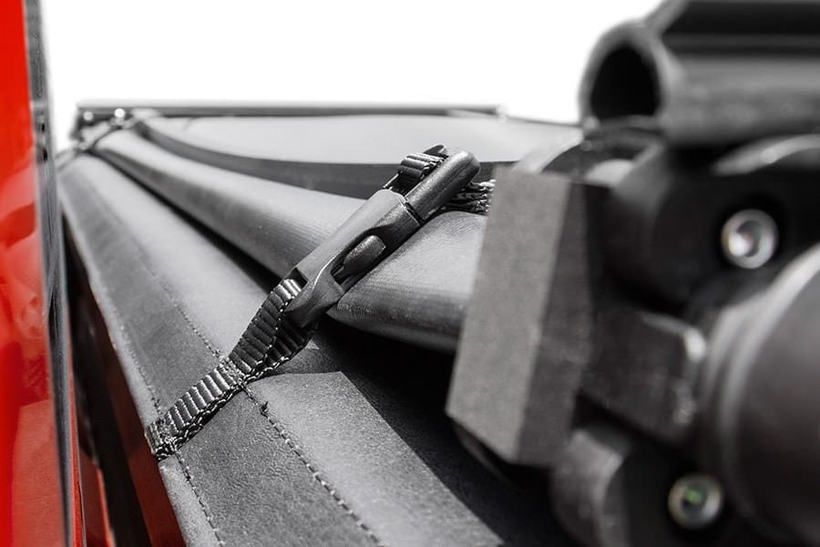 Rough Country Tri - Fold Soft Tonneau Cover for 2016 - 2023 Tacoma (5' Bed) - Recon Recovery