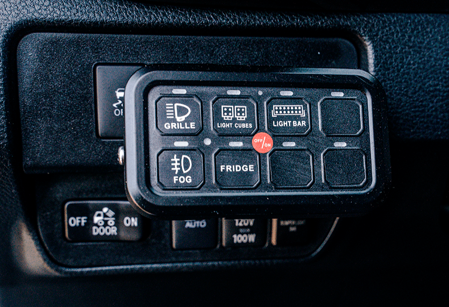 Vehicle Accessory 8 Switch Control System (Blue Backlighting) - Recon Recovery
