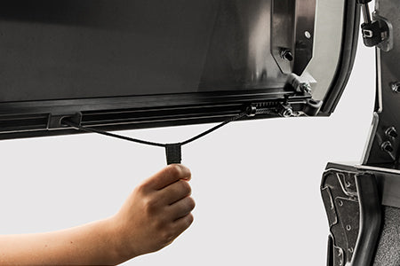 AUTOMATIC DUAL LOCKING SYSTEM