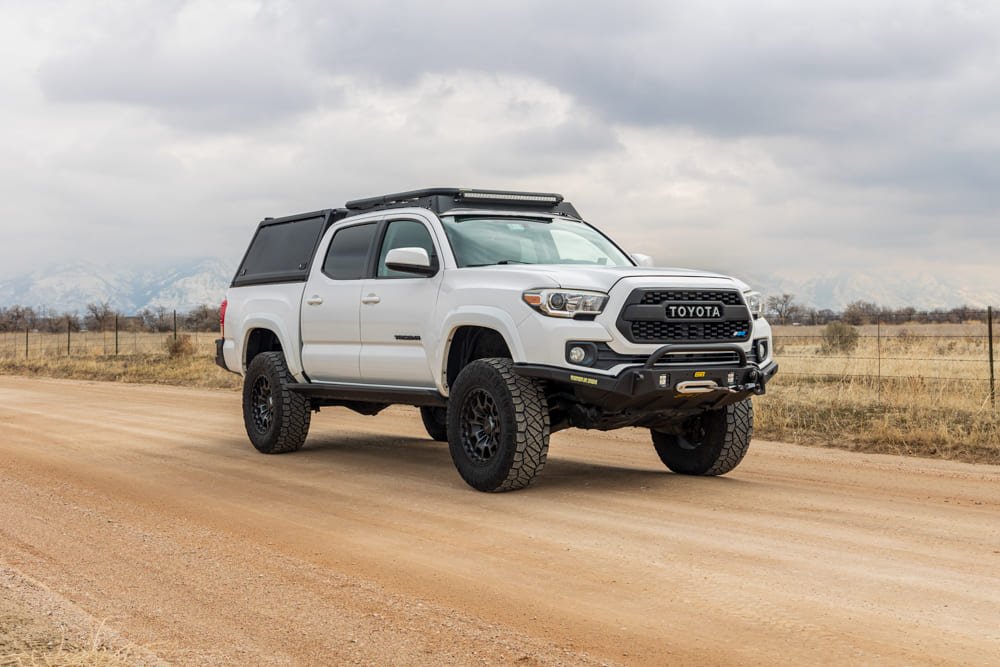 ReadyLIFT 2.5" SST2.1 Suspension System w/ Falcon 2.1 Strut/Shocks for 2005-2023 Toyota Tacoma - Recon Recovery