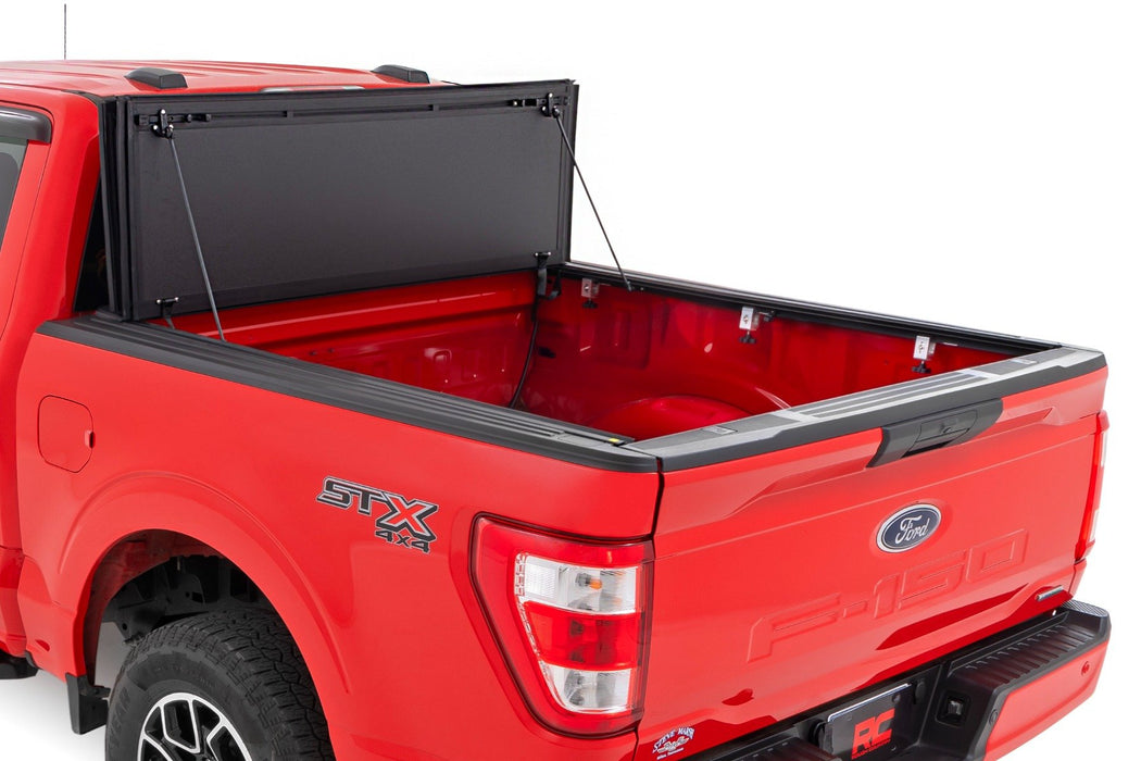 Rough Country Tri Fold Low Profile Aluminum Hard Tonneau Cover for 2015-2020 Ford F-150 (5'7")