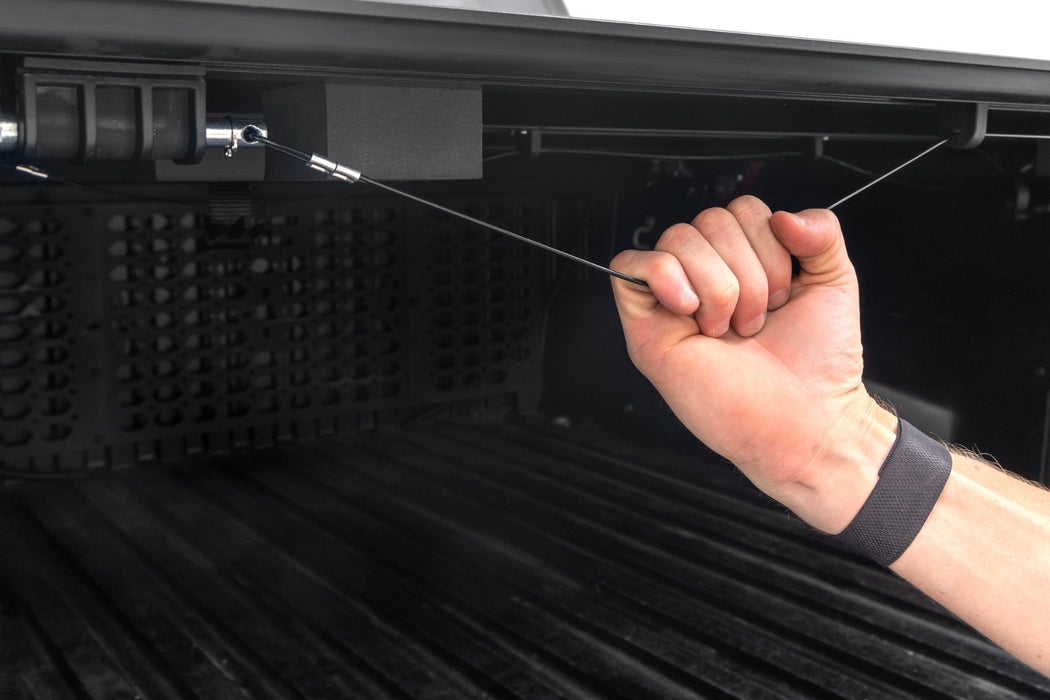 Rough Country Tri Fold Aluminum Tonneau Cover for 2016 - 2023 Toyota Tacoma (5' Bed) - Recon Recovery