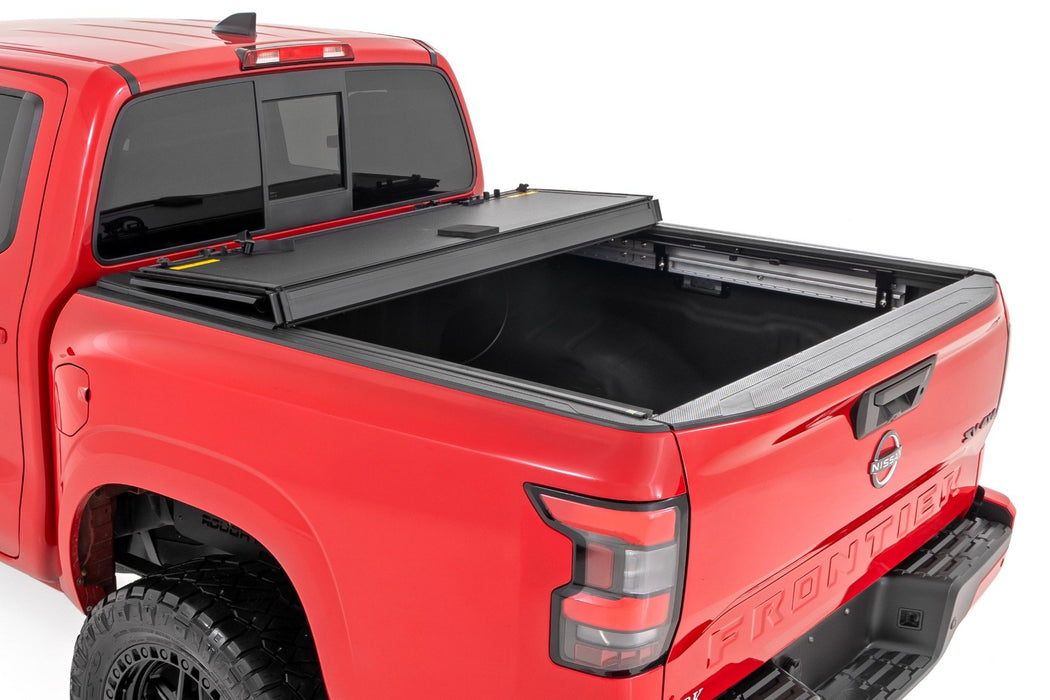 Rough Country Tri-Fold Hard Aluminum Tonneau Cover for 2022-2024 NISSAN FRONTIER (5' Bed)