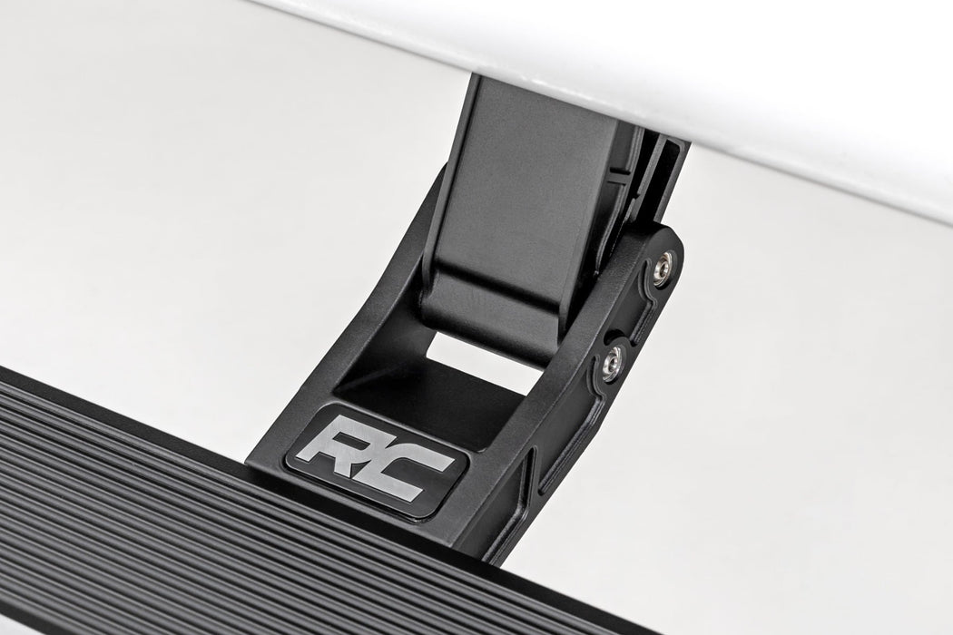 Rough Country Power Running Boards for 2015 - 2026 Ford F - 150/Lightning/F - 250 & F - 350/Raptor - Recon Recovery