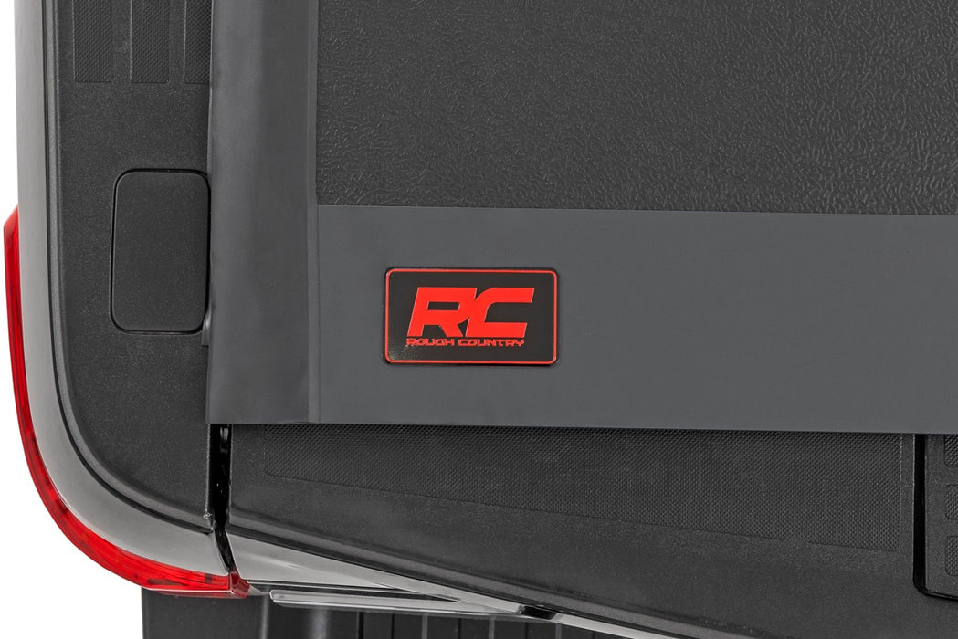 Rough Country Low Profile Tri Fold Aluminum Tonneau Cover for 2017 - 2025 Ford F - 250 & F - 350 - Recon Recovery