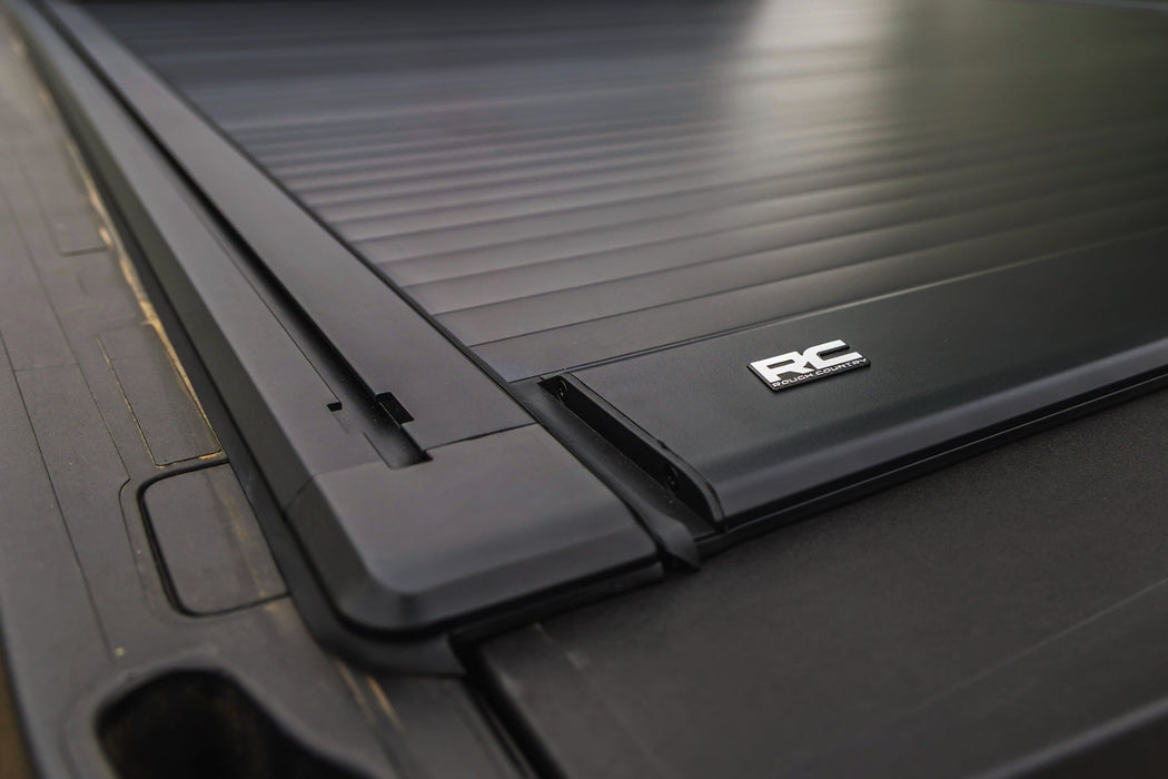 Rough Country Manual Retractable Bed Tonneau Cover for 2014-2018 GM Silverado & Sierra 1500