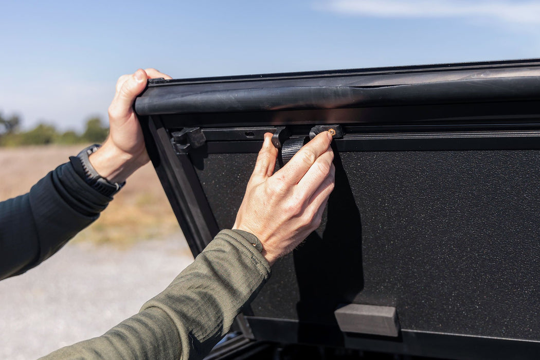 Rough Country Hard Tri Fold Aluminum Tonneau Cover for 2015 - 2026 Colorado Canyon - Recon Recovery