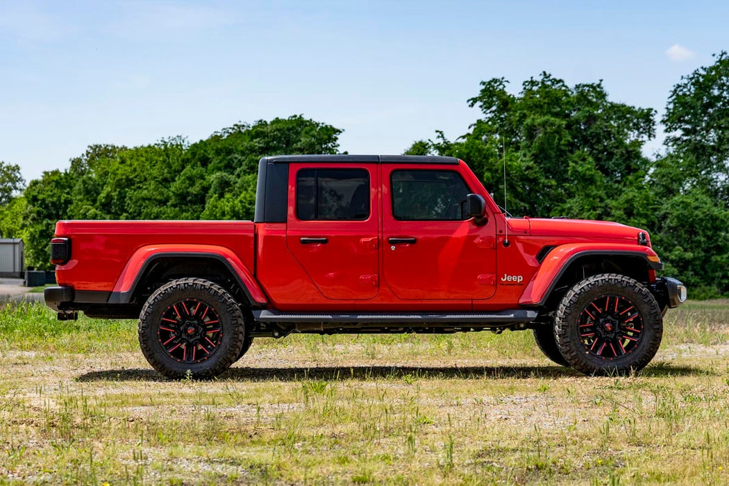 Rough Country 2.5 Inch Leveling Kit for 2020 - 2023 Jeep Gladiator JT - Recon Recovery