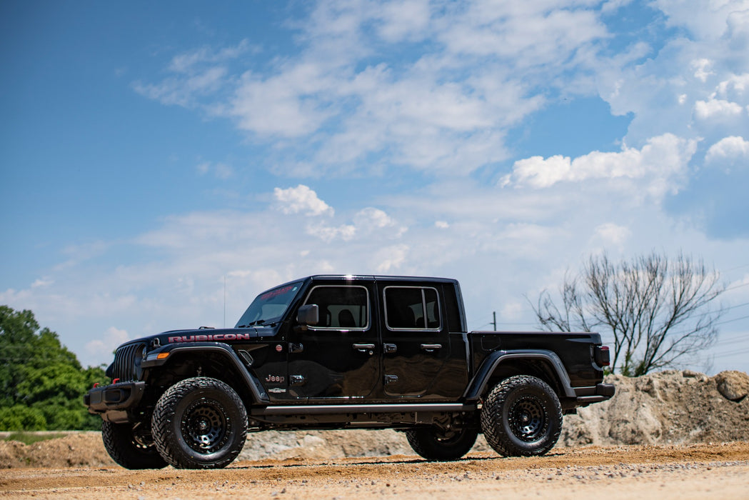 Rough Country 2.5 Inch Leveling Kits for 2024 - 2026 Jeep Gladiator JT - Recon Recovery