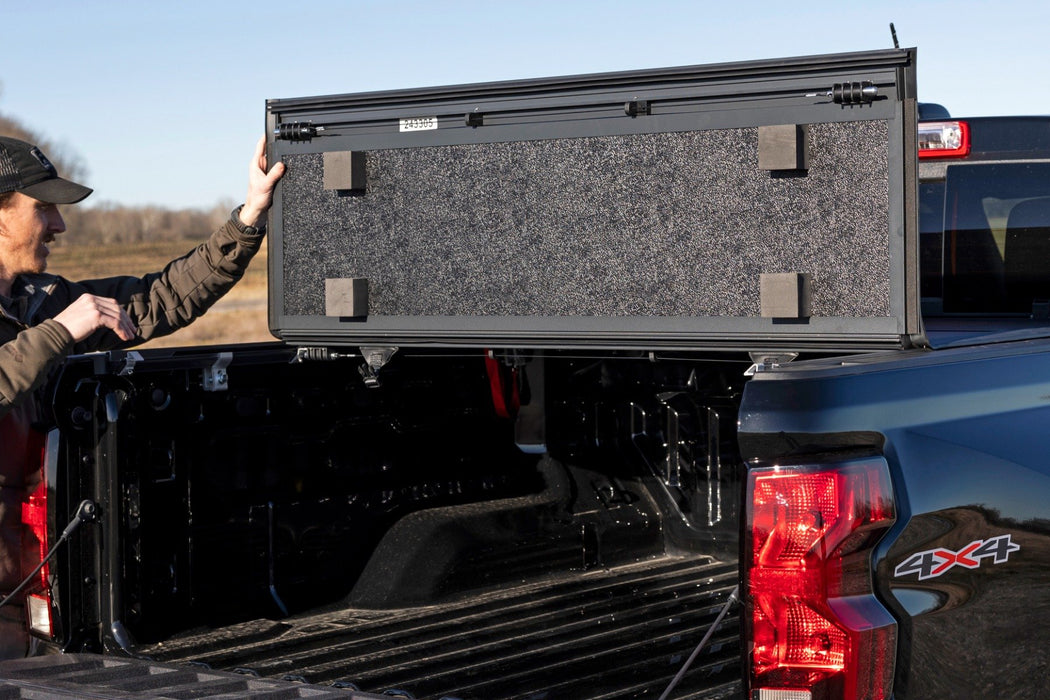 Rough Country Hard Fold Low Profile Aluminum 5' Bed Tonneau Cover for 15-22 Colorado Canyon