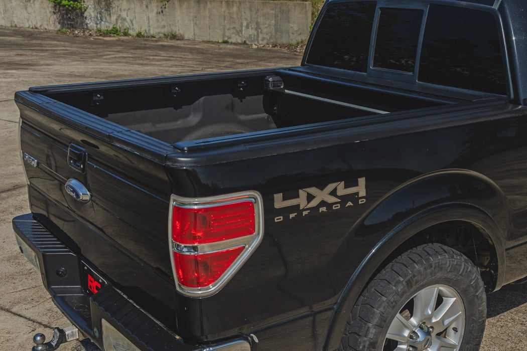 Rough Country Aluminum Powered Retractable Tonneau Bed Cover for 2009-2014 F-150 (5.5ft Bed)