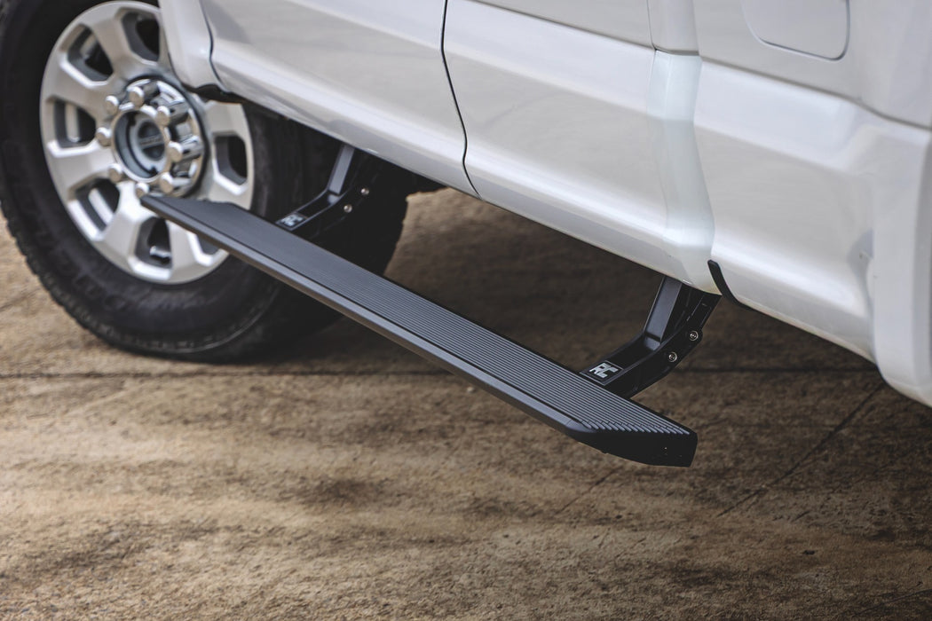Rough Country Power Running Boards for 2015 - 2026 Ford F - 150/Lightning/F - 250 & F - 350/Raptor - Recon Recovery