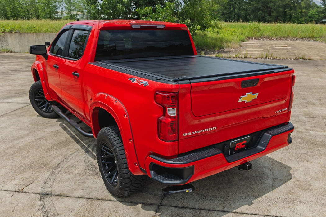 Rough Country Manual Retractable Bed Tonneau Cover for 2019-2026 Silverado Sierra 1500 5'8 Bed