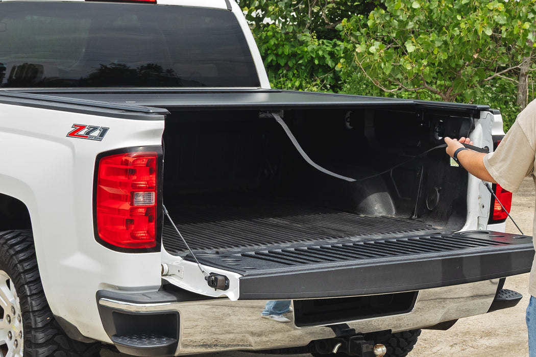 Rough Country Manual Retractable Bed Tonneau Cover for 2014-2018 GM Silverado & Sierra 1500