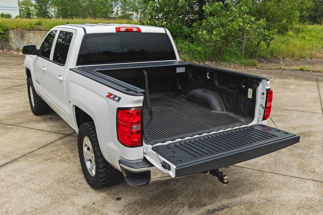Rough Country Manual Retractable Bed Tonneau Cover for 2014-2018 GM Silverado & Sierra 1500