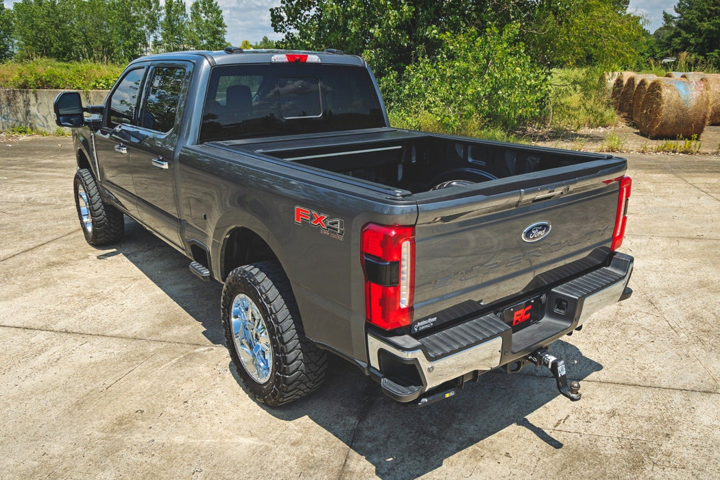 Rough Country Powered Retractable Bed Cover | 2017–2026 Ford F - 250/F - 350 Super Duty - Recon Recovery