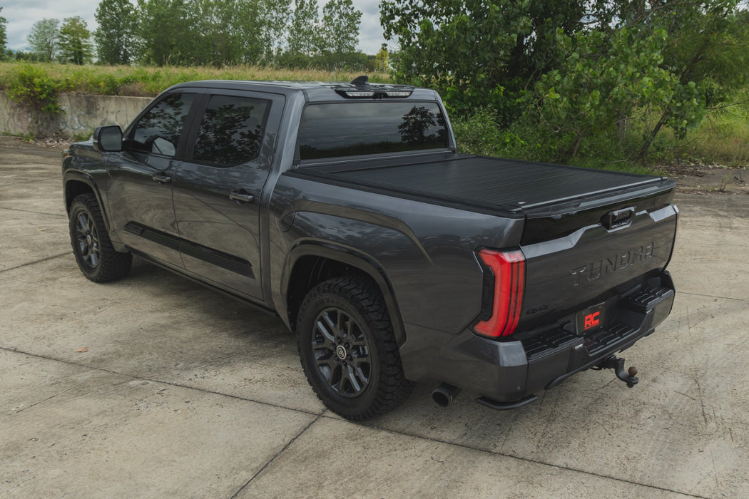 Rough Country Manual Retractable Aluminum Tonneau Bed Cover for 2022-2026 Toyota Tundra