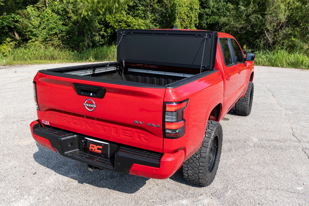 Rough Country Tri-Fold Hard Aluminum Tonneau Cover for 2022-2024 NISSAN FRONTIER (5' Bed)