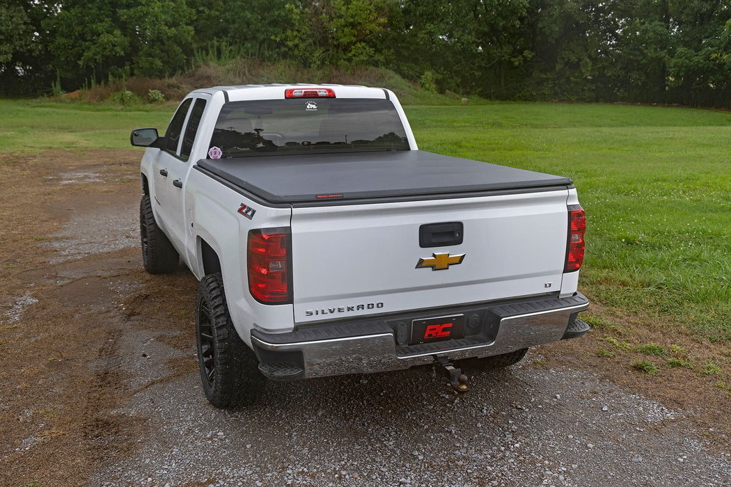 Rough Country Soft Tri - Fold Bed Cover Chevy/GMC 1500 & 2500HD/3500HD (14 - 19 & Classic) - Recon Recovery