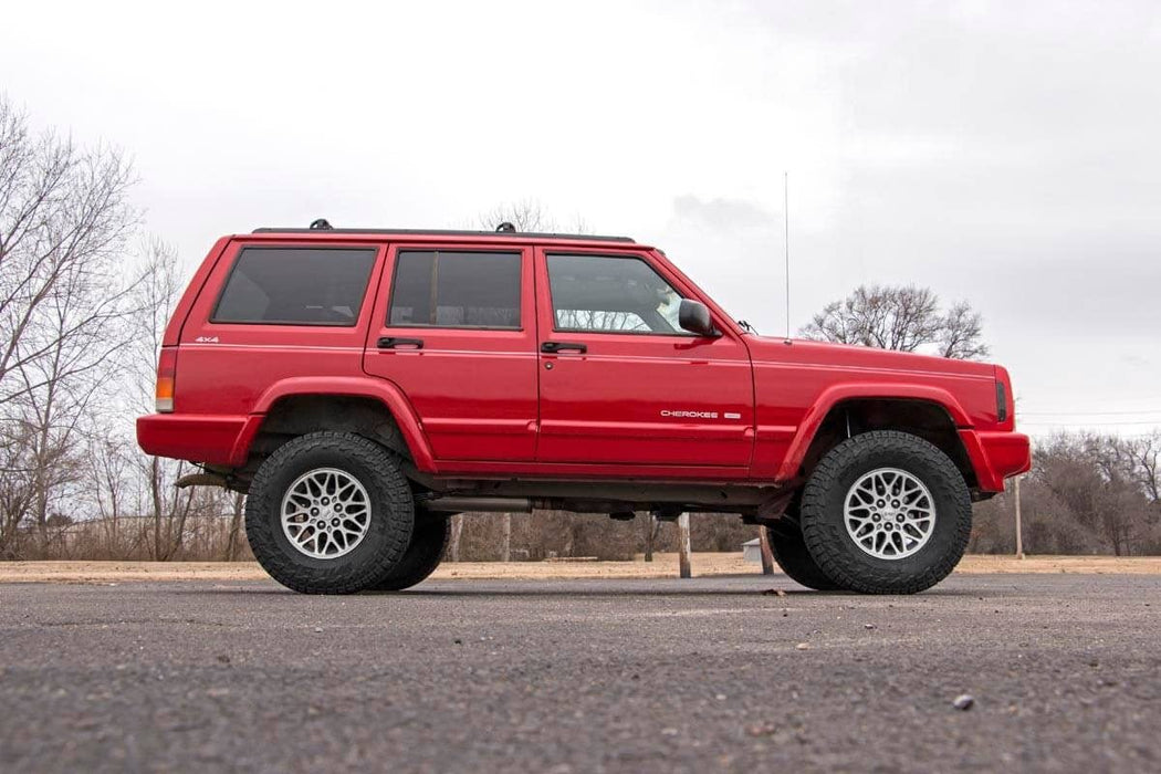 Rough Country 3 Inch Lift Kit for 1984 - 2001 Jeep Cherokee XJ - Recon Recovery