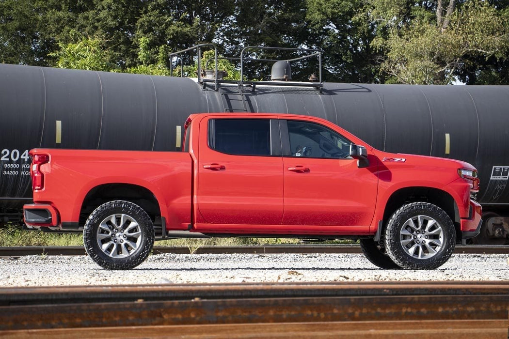 Rough Country 3.5 Inch Lift Kit for 2022 - 2024 Chevy Silverado 1500 - Recon Recovery