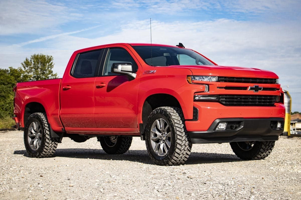Rough Country 3.5 Inch Lift Kit for 2022 - 2024 Chevy Silverado 1500 - Recon Recovery