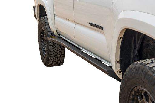 Smittybilt Frame Mounted Rock Sliders | 2016–2023 Toyota Tacoma Crew Cab - Recon Recovery