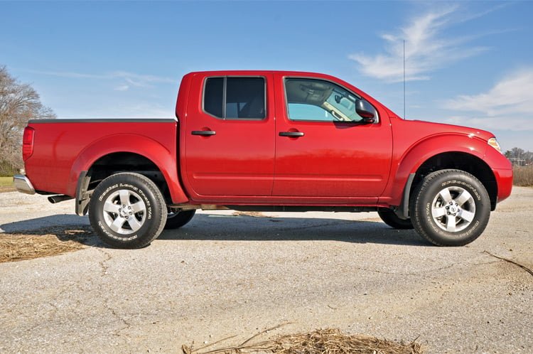 Rough Country 2.5 Inch Leveling Kit for 2005 - 2015 Nissan Frontier/Xterra - Recon Recovery