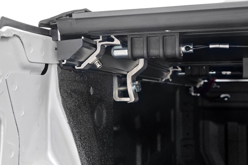 Rough Country Hard Low Profile Bed Cover Chevy/GMC 1500 & 2500HD/3500HD (14 - 19 & Classic) - Recon Recovery