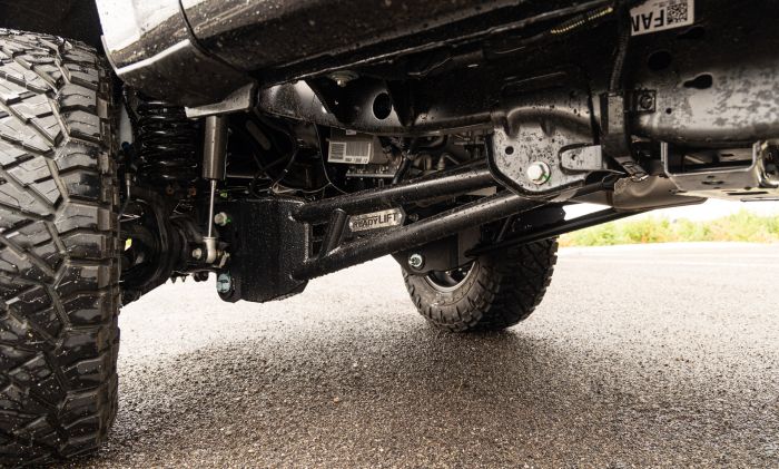 ReadyLIFT 4" Coil Spring Lift Kit with Falcon 3.3 Front/Rear Shocks, Radius Arms, Dual Steering Stabilizer, and Front Track Bar Bracket for 2023-2026 Ford F-250 Super Duty/F-350 Super Duty - Recon Recovery