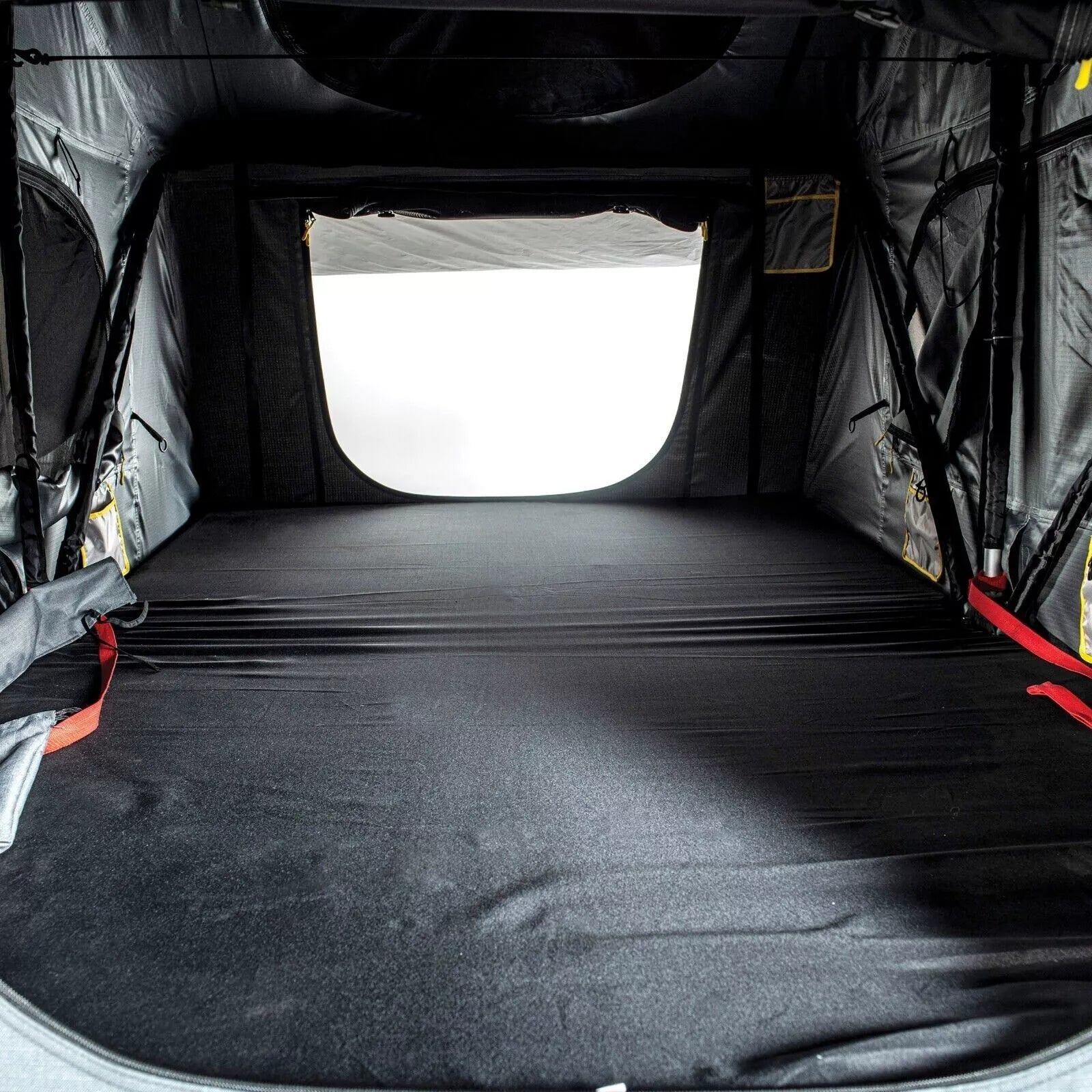Smittybilt Gen2 XL Overlander Rooftop Tent + Hardware
