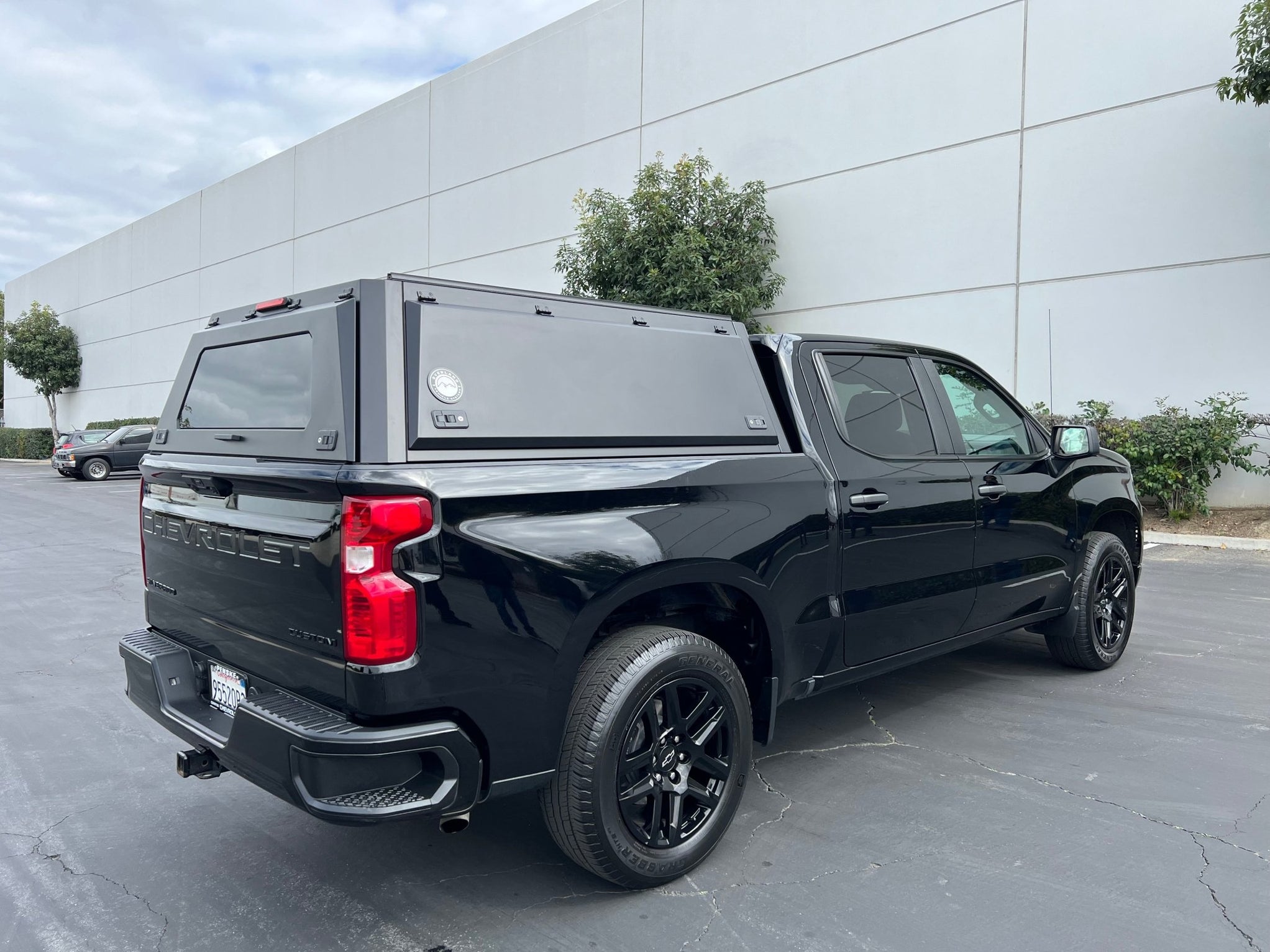 OVS Expedition Stainless Steel Truck Cap For 19-25 Silverado & Sierra ...