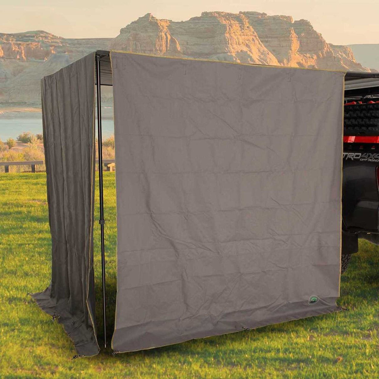 Overland Vehicle Systems Nomadic 6.5 ft Awning SIDE Shade Wall - Recon ...